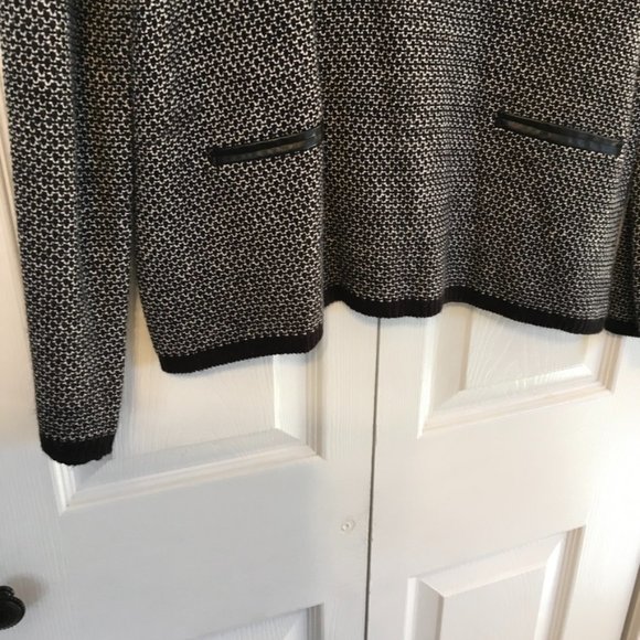 Fresh Black Tweed Pullover Sweater Bowtie Back - Picture 5 of 5